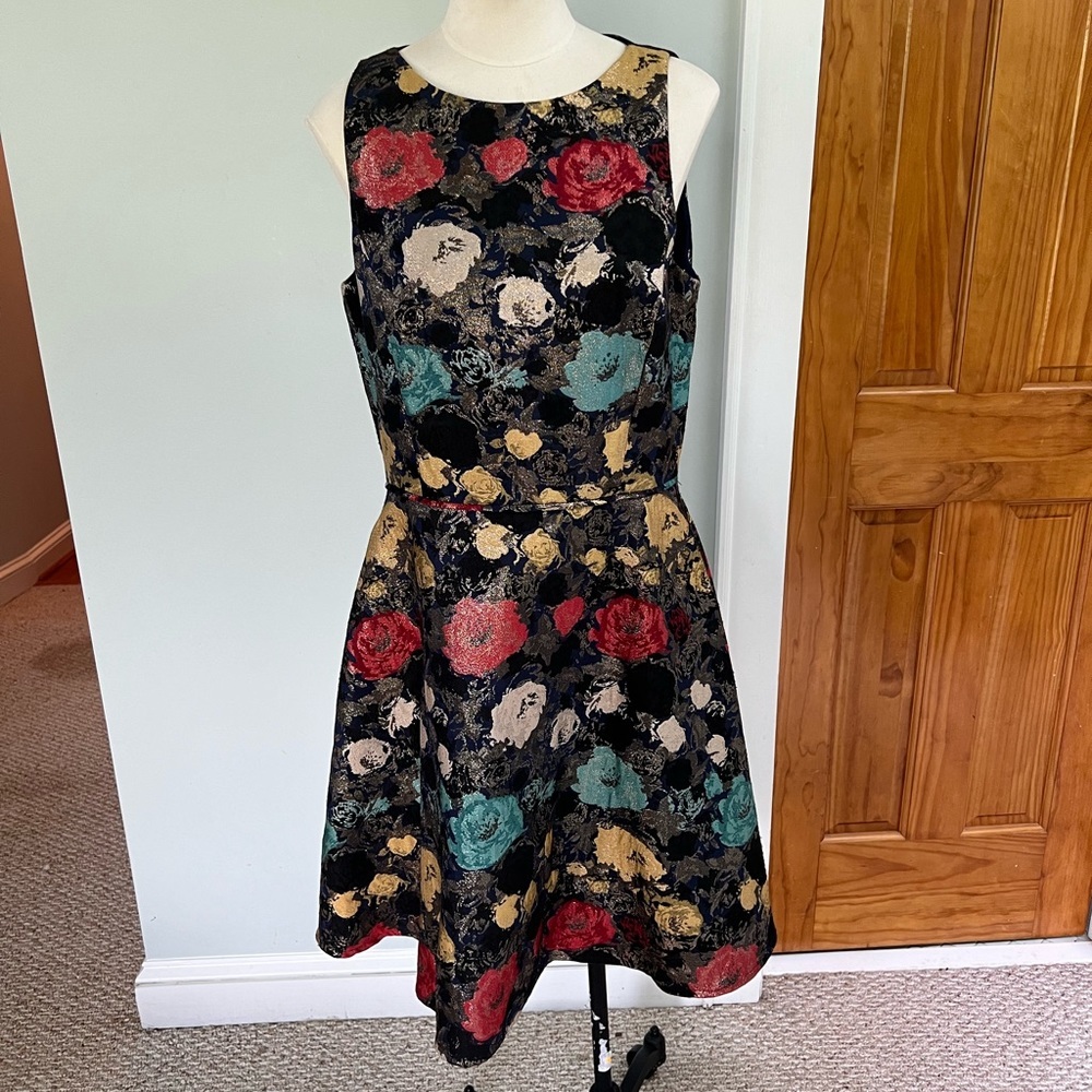 Tahari Floral Blue Red Yellow Metallic Formal A-Line Sleeveless Dress Size 12
